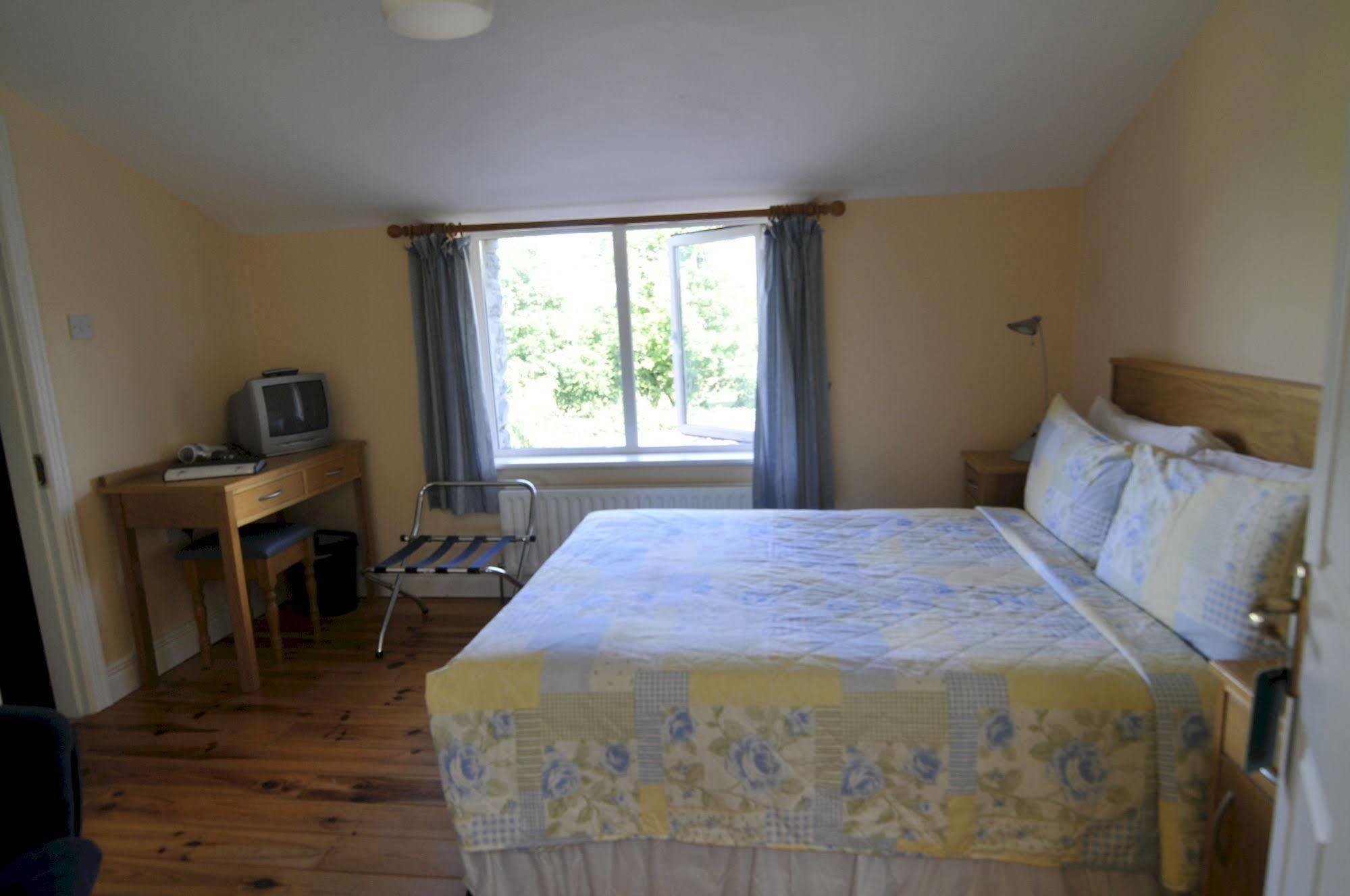 Carrowntober House B & B Оугтерард Екстериор снимка